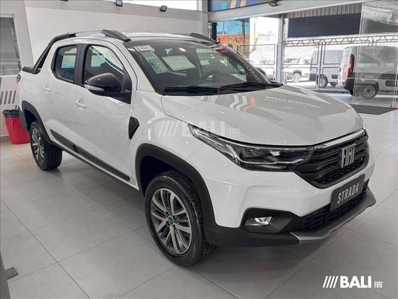 FIAT STRADA 1.3 FIREFLY FLEX VOLCANO CD CVT FIAT STRADA 1.3 FIREFLY FLEX VOLCANO CD CVT